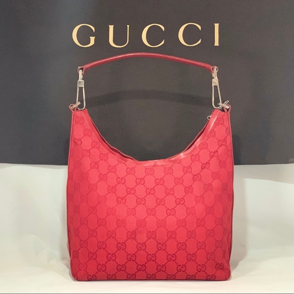 Gucci Handbags - ♥️Holiday♥️GG Logo Canvas Bag